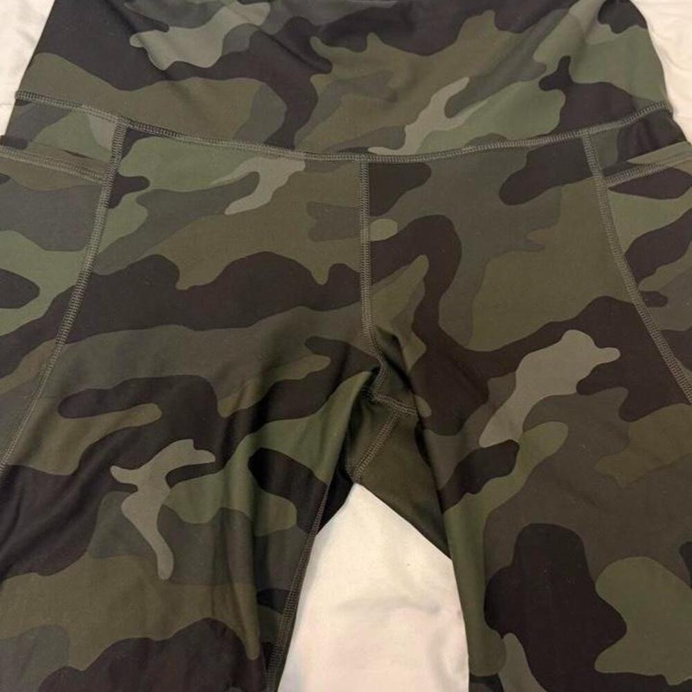 Camo green shorts leggings in